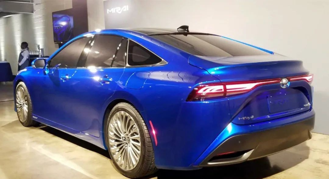 第二個(gè)“鯰魚”即將到來(lái)。豐田的氫燃料汽車即將在中國(guó)發(fā)售 第二個(gè)“鯰魚”即將到來(lái)。豐田的氫燃料汽車即將在中國(guó)發(fā)售