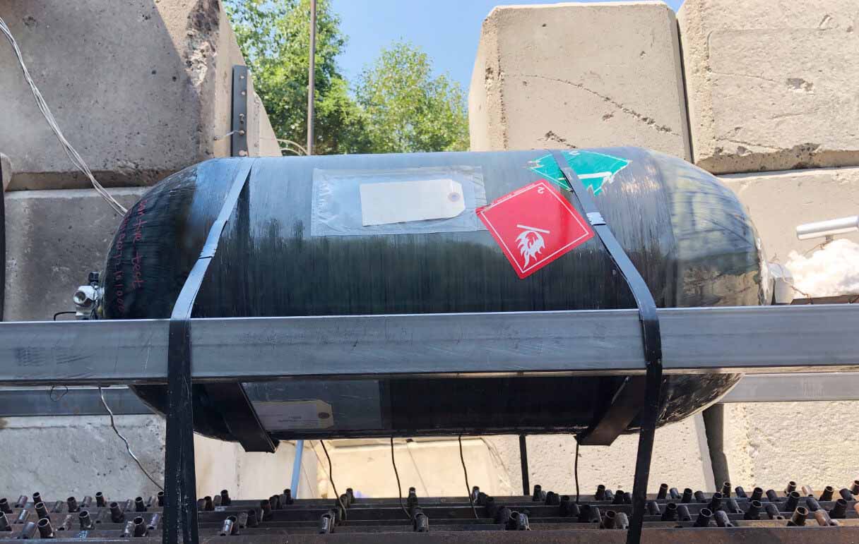 破防？未勢能源70MPa IV型車載儲氫瓶，能止火，永不破防！.jpg