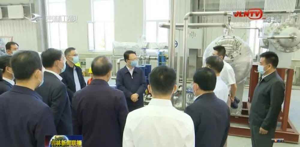 吉林省委書記景俊海到氫能公司PEM制氫研發(fā)制造基地調研.jpg