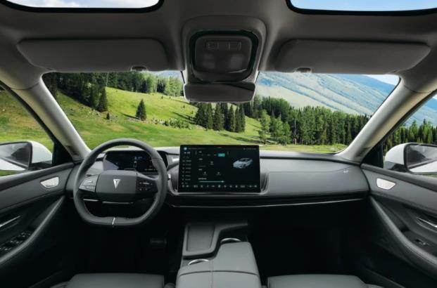 長安深藍SL03上市16.89萬起售，氫電版69.99萬元！