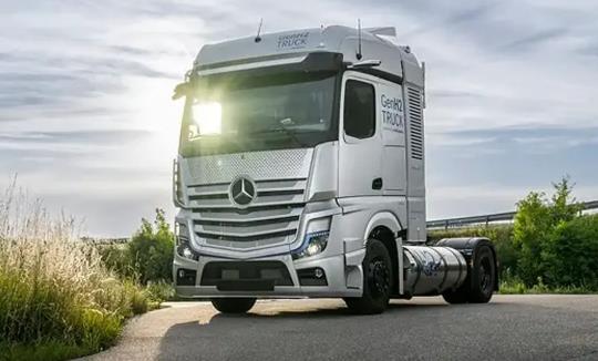 戴姆勒卡車宣布進(jìn)行液態(tài)氫燃料卡車試驗(yàn) 戴姆勒卡車宣布進(jìn)行液態(tài)氫燃料卡車試驗(yàn)