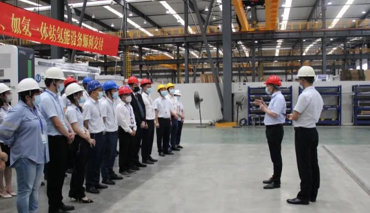 副總裁鐘驍下達(dá)發(fā)貨指令 副總裁鐘驍下達(dá)發(fā)貨指令