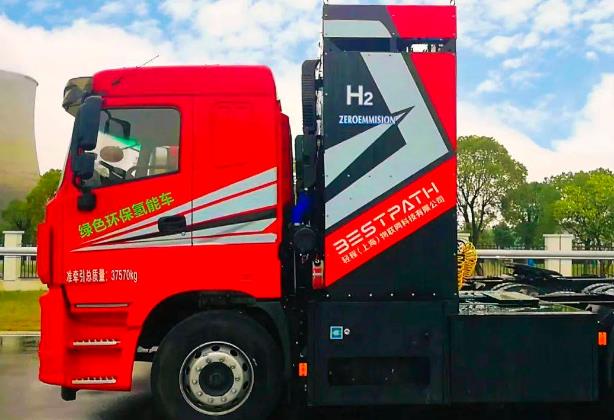 每年減排120噸,寧波首輛氫能重卡上路開跑.jpg