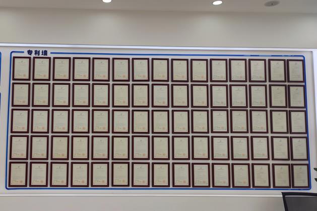 事關氫能軌道車,這家成都企業(yè)靠實力撐起“一片天”.jpg 事關氫能軌道車,這家成都企業(yè)靠實力撐起“一片天”.jpg