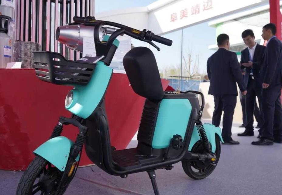 氫動力兩輪車在榆林國際煤博會靖邊館展示.jpg