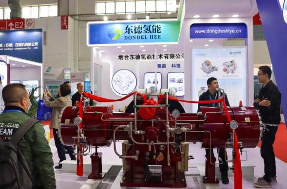 東德實業(yè)發(fā)布90Mpa加氫站隔膜壓縮機.jpg