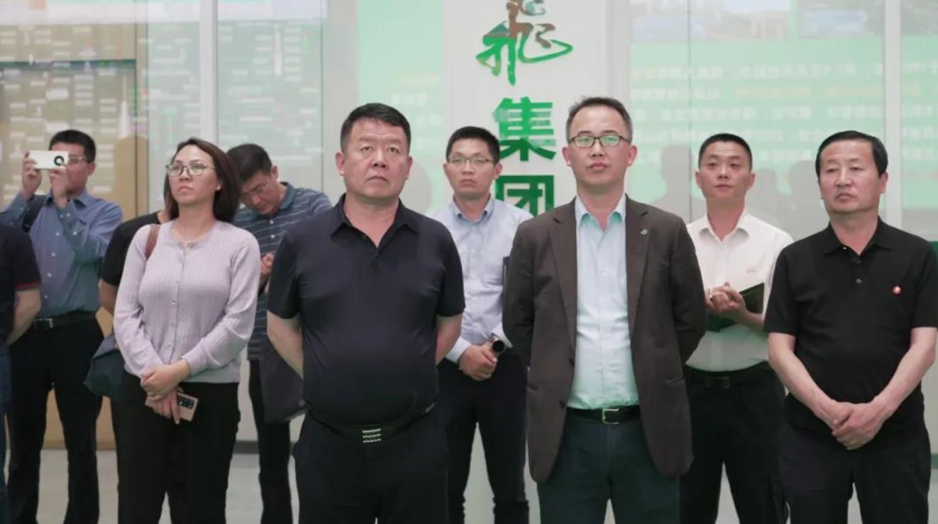 鵬飛集團攜手上海電氣，氫能產(chǎn)業(yè)合作駛?cè)肟燔嚨?jpg