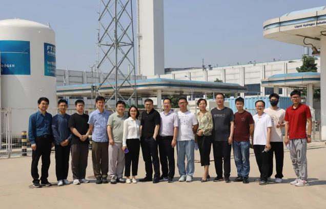 國重液氫項目首席科學家、浙江大學張小斌教授一行蒞臨未勢能源.jpg